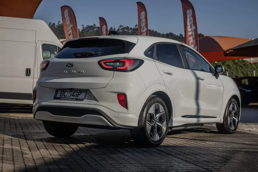 Ford Puma 2025 - 26880 EUR, 11645 km - 11645km - foto 29 de 29