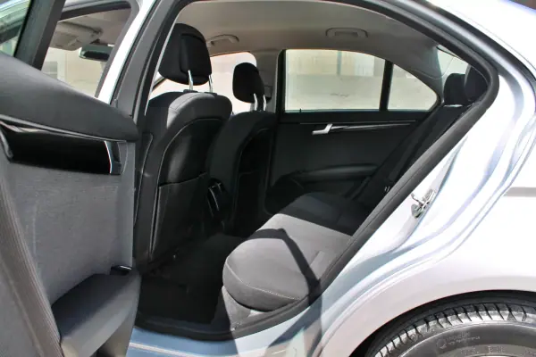 Mercedes-Benz C 220 2013 - 15900 EUR, 122723 km - AUTO.MOTO.pt - 122723km - foto 18 de 27