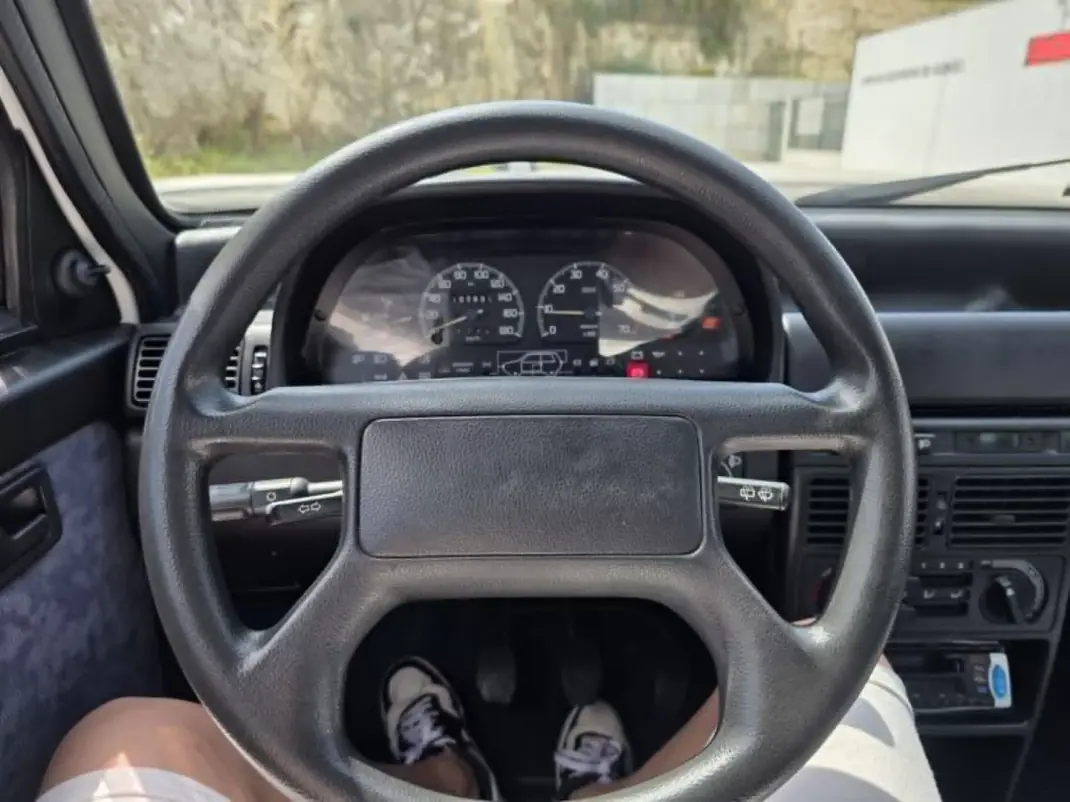 Fiat Uno 1993 - 1490 EUR, 103000 km - AUTO.MOTO.pt - 103000km - foto 4 de 14