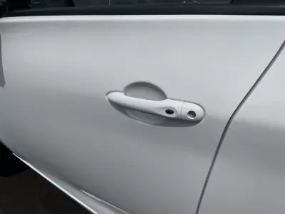 Renault Zoe 2020 - 14800 EUR, 56840 km - AUTO.MOTO.pt - 56840km - foto 40 de 42