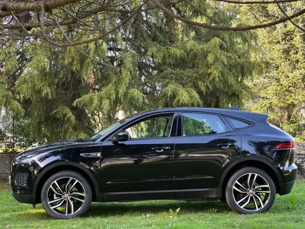 Jaguar E-Pace 2018 - 29750 EUR, 77000 km - AUTO.MOTO.pt - 77000km - foto 3 de 53
