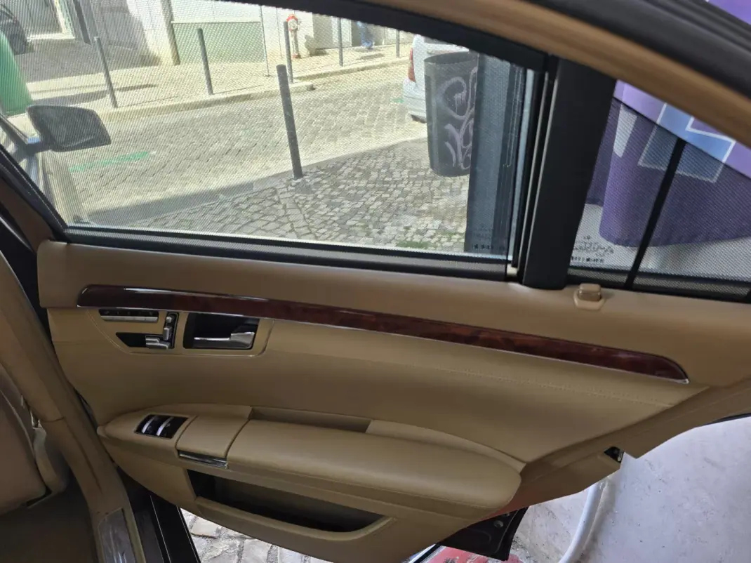 Mercedes-Benz S 400 2011 - 13990 EUR, 353009 km - AUTO.MOTO.pt - 353009km - foto 9 de 23