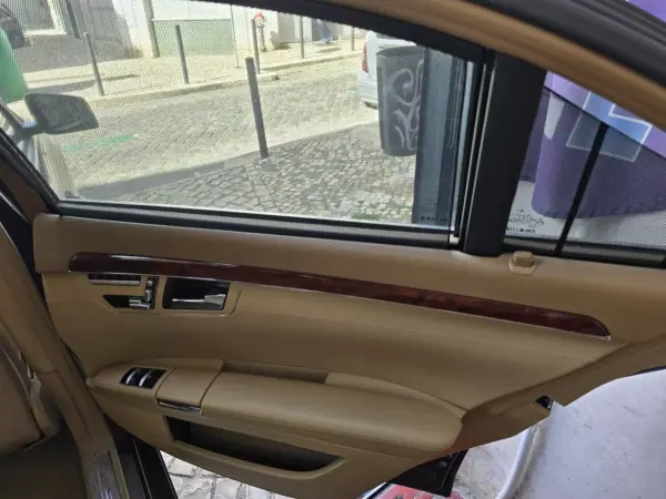 Mercedes-Benz S 400 2011 - 13990 EUR, 353009 km - AUTO.MOTO.pt - 353009km - foto 9 de 23
