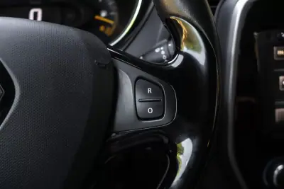 Renault Captur 2014 - 10900 EUR, 135948 km - 135948km - foto 13 de 38