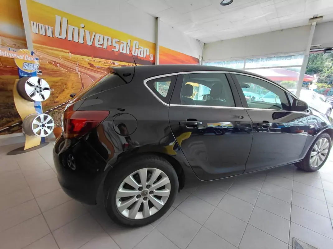 Opel Astra 2010 - 6900 EUR, 212000 km - AUTO.MOTO.pt - 212000km - foto 3 de 20