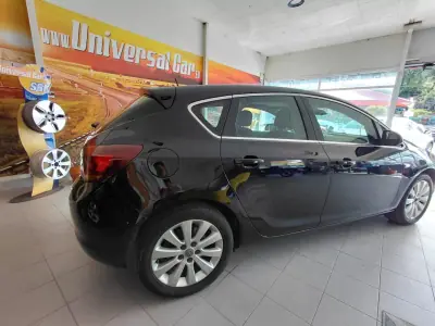 Opel Astra 2010 - 6900 EUR, 212000 km - AUTO.MOTO.pt - 212000km - foto 3 de 20