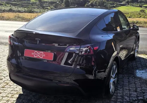 Tesla Model Y 2024 — foto 2 de 20