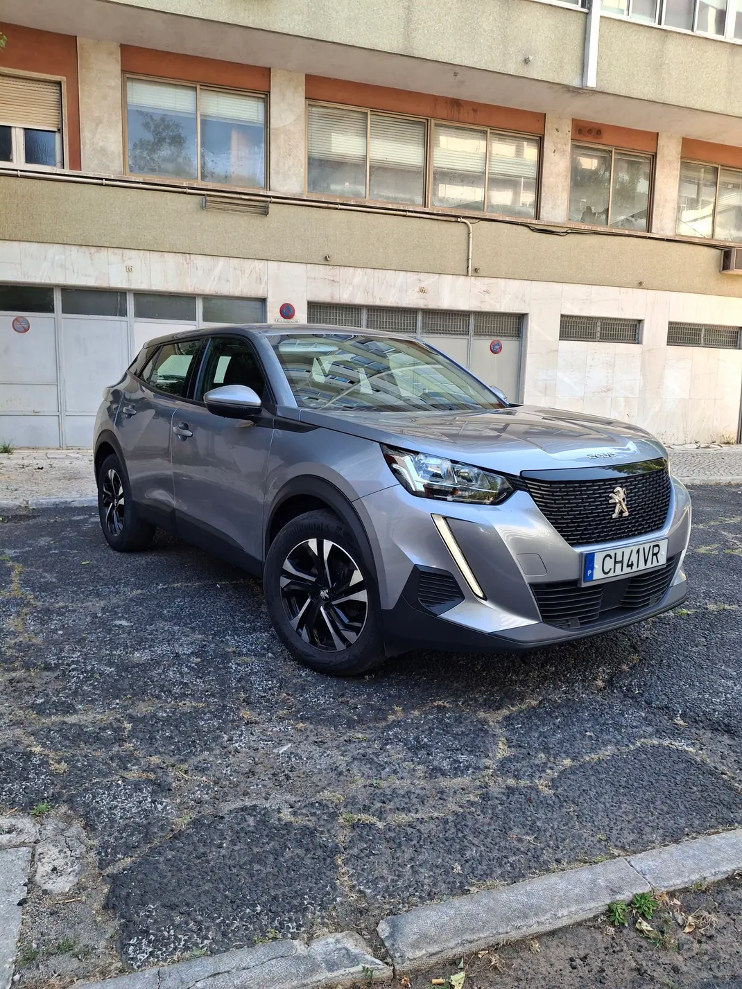 Peugeot 2008 2021 - 14500 EUR, 139000 km - AUTO.MOTO.pt - 139000km - foto 1 de 8