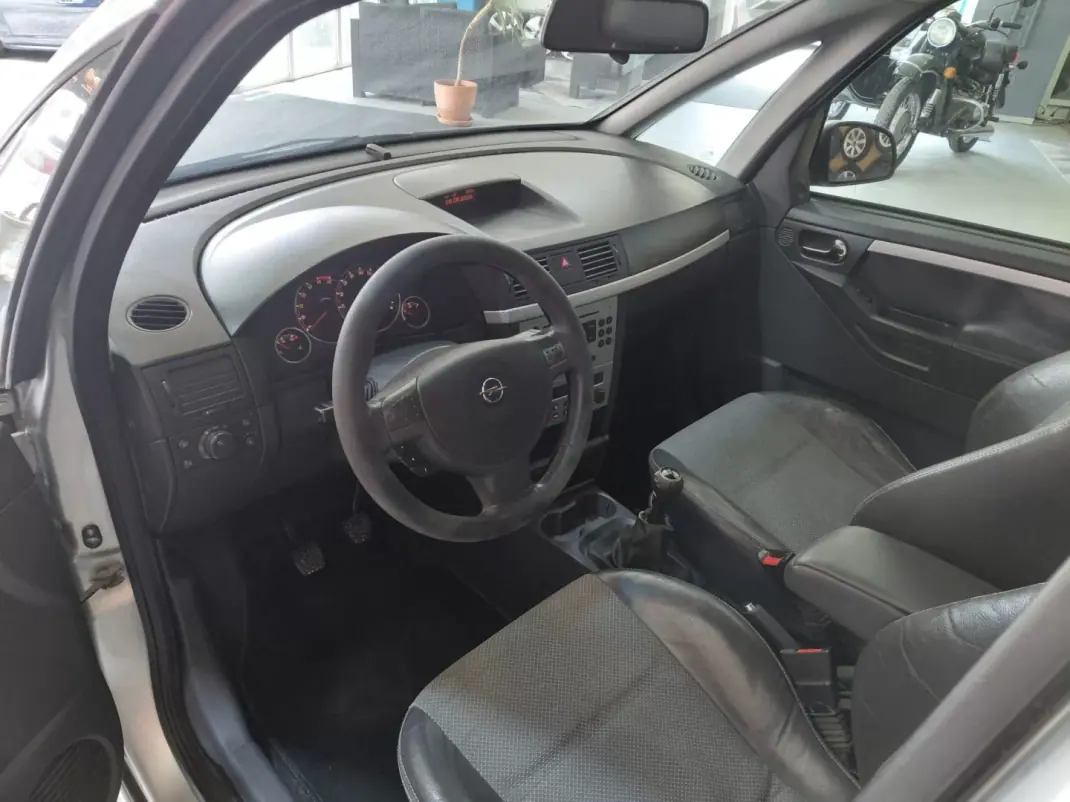 Opel Meriva 2009 - 4650 EUR, 175000 km - AUTO.MOTO.pt - 175000km - foto 8 de 16