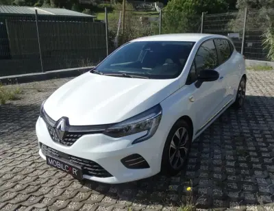 Renault Clio 2021 - 15200 EUR, 72469 km - AUTO.MOTO.pt - 72469km - foto 18 de 24
