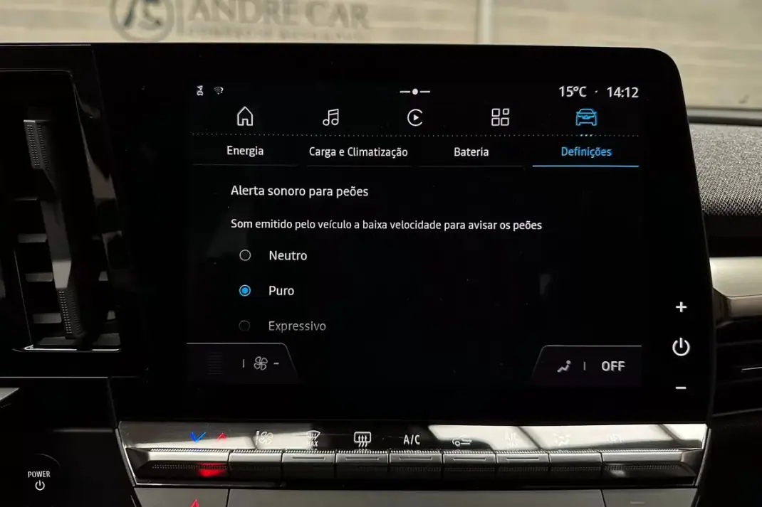 Renault Mégane E-Tech 2022 - 22450 EUR, 57733 km - AUTO.MOTO.pt - 57733km - foto 21 de 40