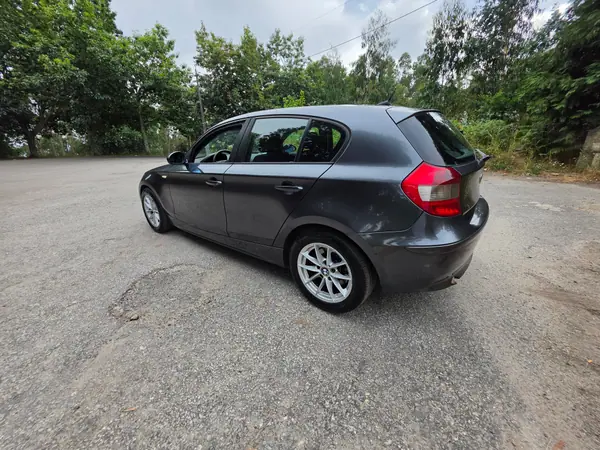 BMW 120 2005 - 4999 EUR, 329000 km - AUTO.MOTO.pt - 329000km - foto 10 de 16