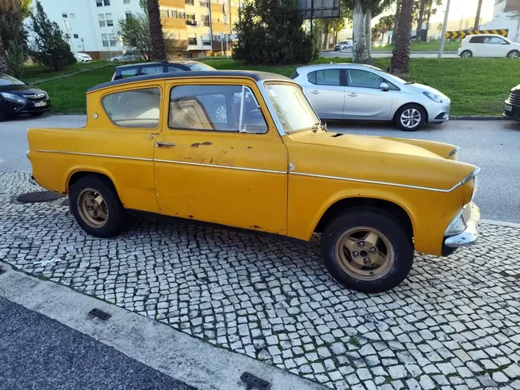Ford Anglia 1960 - 5000 EUR, 14000 km - AUTO.MOTO.pt - 14000km - foto 8 de 30