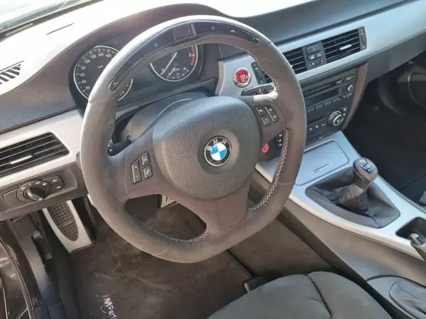 BMW 320 2008 - 16500 EUR, 140000 km - AUTO.MOTO.pt - 140000km - foto 12 de 18