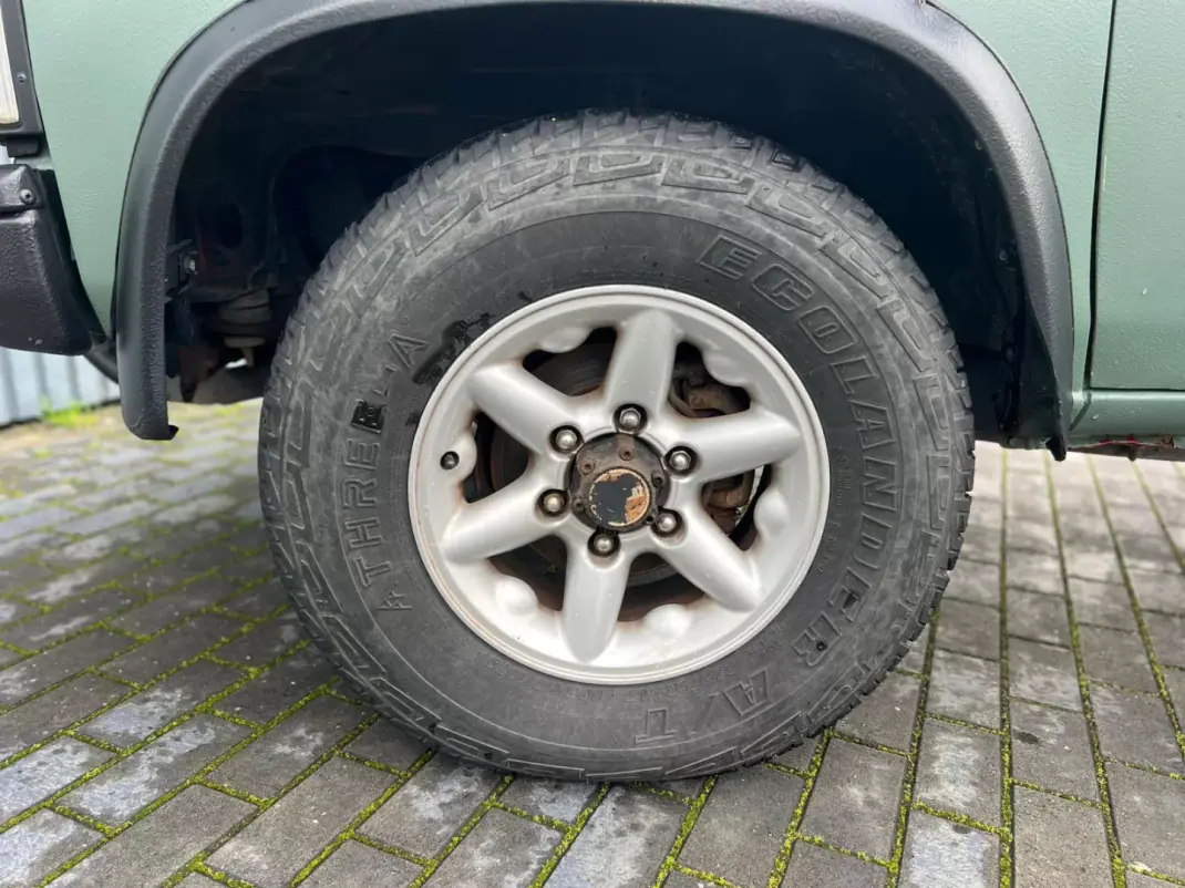 Nissan Terrano 1990 - 7500 EUR, 356940 km - AUTO.MOTO.pt - 356940km - foto 14 de 15