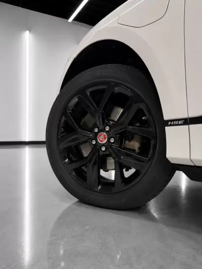 Jaguar I-Pace 2020 - 30900 EUR, 120000 km - AUTO.MOTO.pt - 120000km - foto 8 de 10
