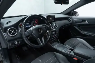 Mercedes-Benz A 180 2015 - 16950 EUR, 81000 km - AUTO.MOTO.pt - 81000km - foto 13 de 36