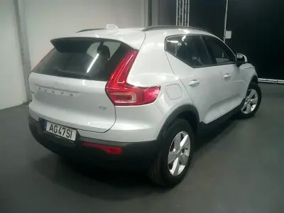 Volvo XC 40 2021 - 21499 EUR, 128121 km - foto 2 de 12