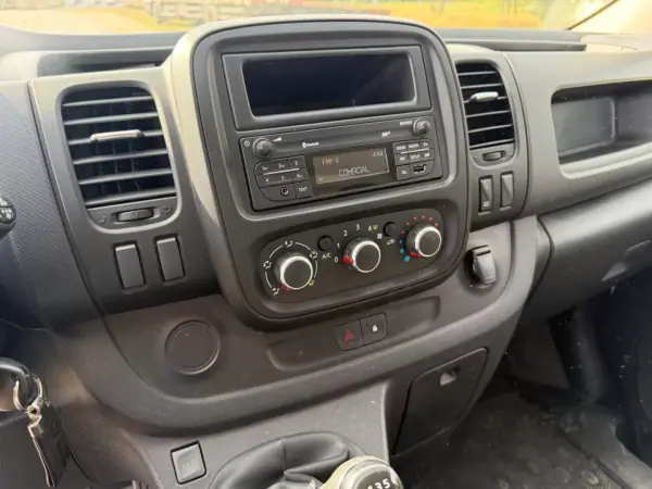 Renault Trafic 2021 - 18500 EUR, 32000 km - AUTO.MOTO.pt - 32000km - foto 12 de 12