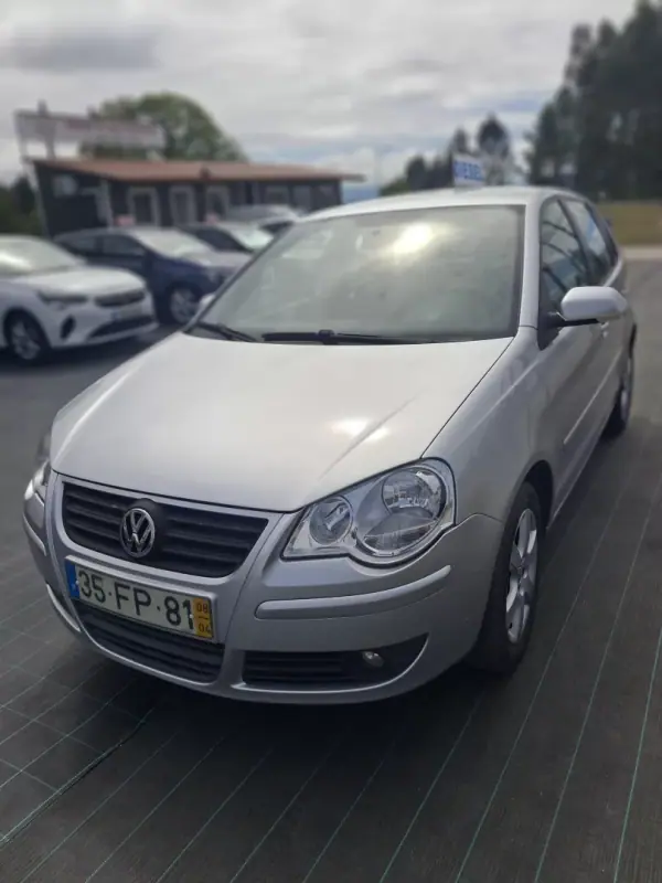 Volkswagen Polo 2008 - 6950 EUR, 245123 km - AUTO.MOTO.pt - 245123km - foto 2 de 14