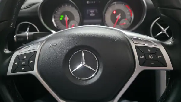 Mercedes-Benz SLK 250 2014 - 25990 EUR, 95000 km - AUTO.MOTO.pt - 95000km - foto 26 de 56