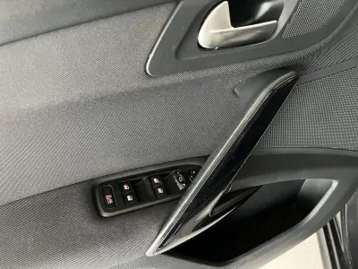 Peugeot 508 SW 2013 - 8900 EUR, 217279 km - AUTO.MOTO.pt - 217279km - foto 20 de 23