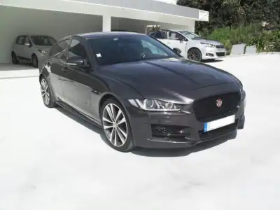 Jaguar XE 2017 - 25950 EUR, 59977 km - AUTO.MOTO.pt - 59977km - foto 6 de 35