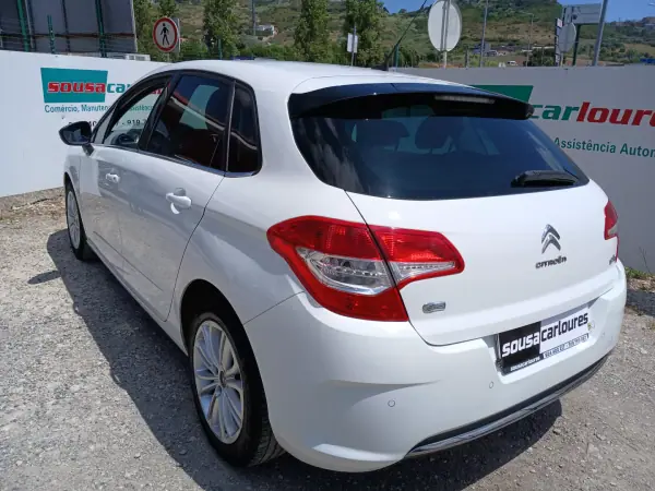 Citroën C4 2014 - 8250 EUR, 133197 km - AUTO.MOTO.pt - 133197km - foto 12 de 27