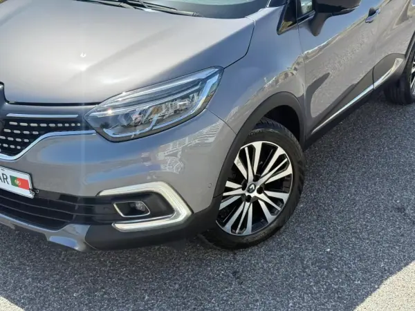 Renault Captur 2017 - 13995 EUR, 95250 km - AUTO.MOTO.pt - 95250km - foto 16 de 48