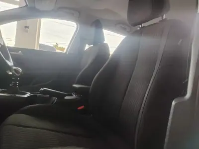 Peugeot 308 2014 - 9350 EUR, 207000 km - AUTO.MOTO.pt - 207000km - foto 23 de 34