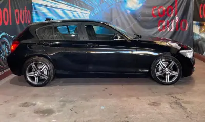 BMW 118 2015 - 13999 EUR, 164000 km - AUTO.MOTO.pt - 164000km - foto 4 de 50