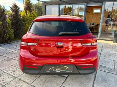 Kia Rio 2017 - 11990 EUR, 30300 km - AUTO.MOTO.pt - 30300km - foto 4 de 14