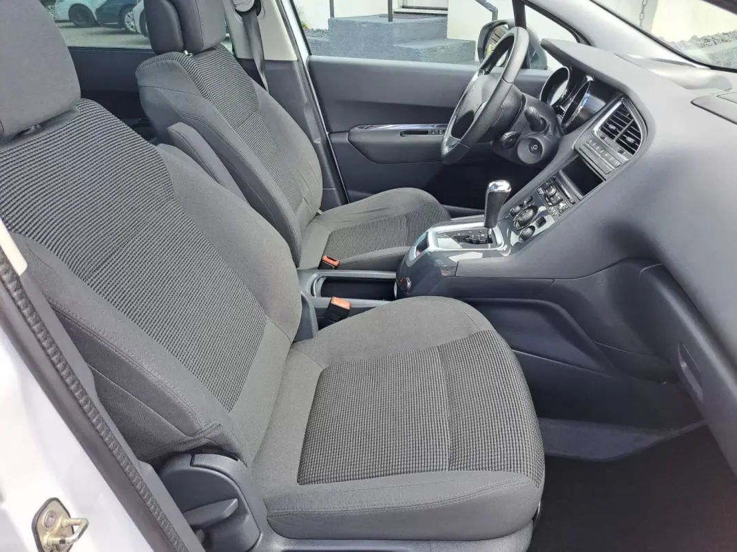 Peugeot 5008 2016 - 13450 EUR, 164950 km - AUTO.MOTO.pt - 164950km - foto 22 de 47