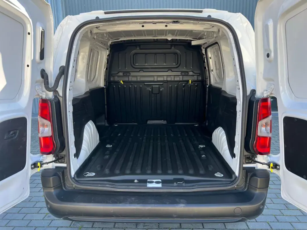 Peugeot PARTNER GIRAFON 2023 - 16500 EUR, 59653 km - AUTO.MOTO.pt - 59653km - foto 13 de 13