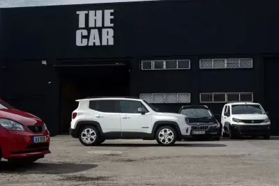 Jeep Renegade 2020 - 17600 EUR, 100000 km - AUTO.MOTO.pt - 100000km - foto 9 de 26
