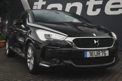 DS DS5 2018 - 16880 EUR, 136800 km - AUTO.MOTO.pt - 136800km - foto 4 de 23