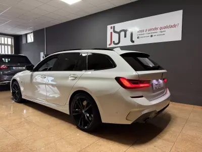 BMW 330e 2021 - 32490 EUR, 152987 km - AUTO.MOTO.pt - 152987km - foto 4 de 26