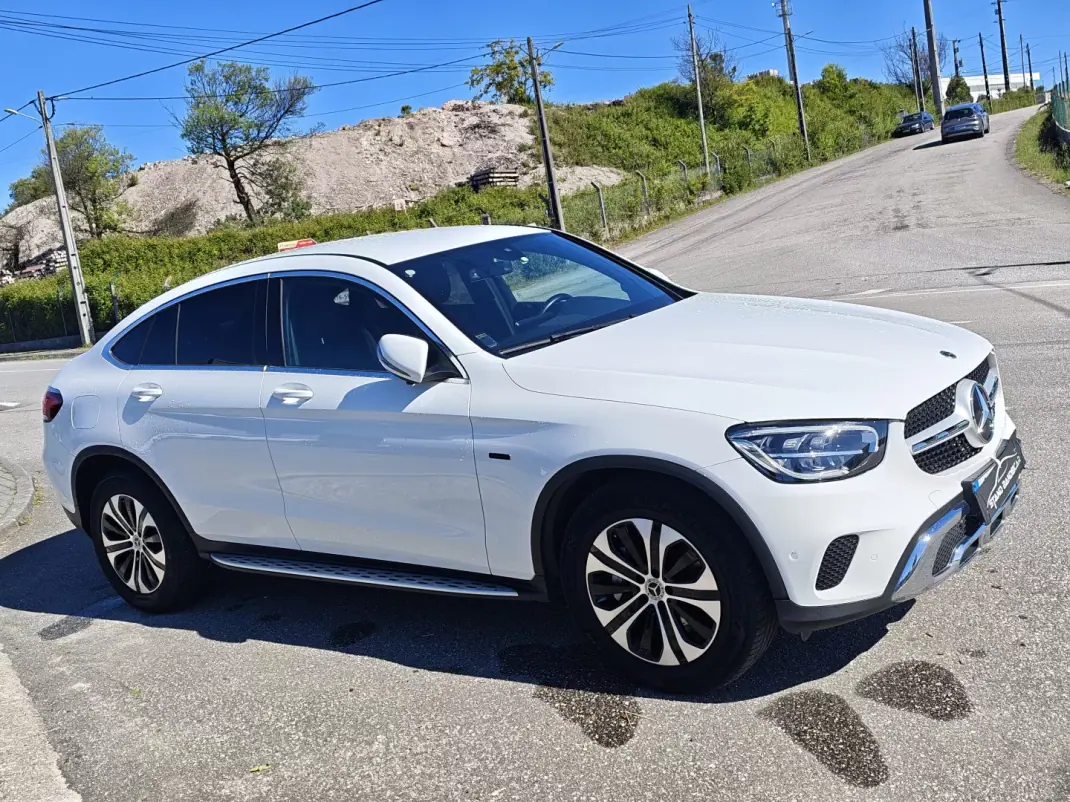 Mercedes-Benz GLC 300 2020 - 43500 EUR, 143000 km - AUTO.MOTO.pt - 143000km - foto 6 de 32