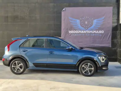 Kia Niro 2022 - 24750 EUR, 72000 km - 72000km - foto 3 de 47