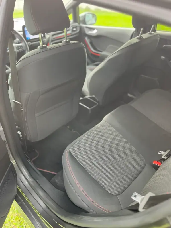 Ford Fiesta 2018 - 15800 EUR, 33218 km - AUTO.MOTO.pt - 33218km - foto 10 de 12
