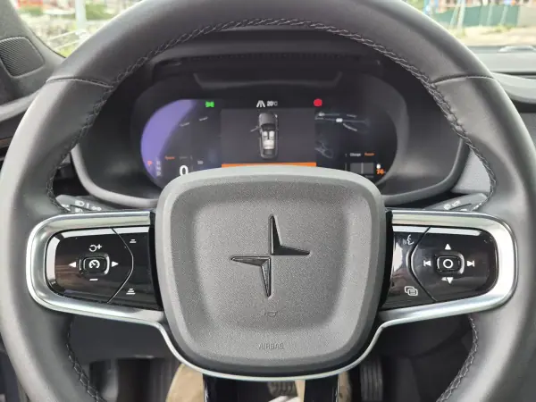 Polestar 2 2023 - 29890 EUR, 83810 km - AUTO.MOTO.pt - 83810km - foto 12 de 32