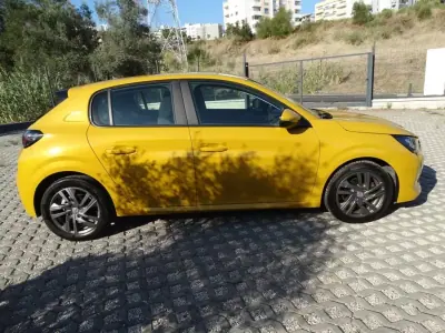 Peugeot 208 2021 - 13780 EUR, 51240 km - AUTO.MOTO.pt - 51240km - foto 18 de 21