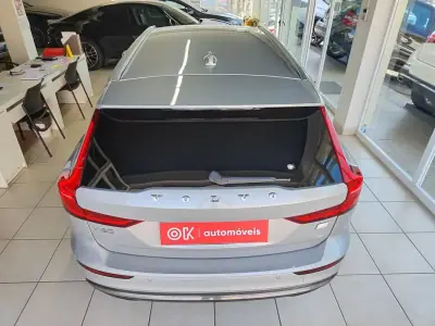 Volvo V60 2024 - 36500 EUR, 69000 km - AUTO.MOTO.pt - 69000km - foto 10 de 35