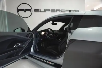 Audi R8 Coupé 2016 - 129950 EUR, 87000 km - AUTO.MOTO.pt - 87000km - foto 26 de 51
