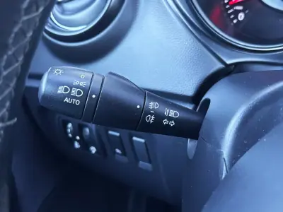 Renault Captur 2018 - 13950 EUR, 119000 km - AUTO.MOTO.pt - 119000km - foto 21 de 42