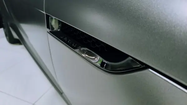 Jaguar F-Type 2018 - 59950 EUR, 53186 km - AUTO.MOTO.pt - 53186km - foto 19 de 20