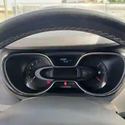Renault Captur 2019 - 13900 EUR, 105986 km - 105986km - foto 2 de 4