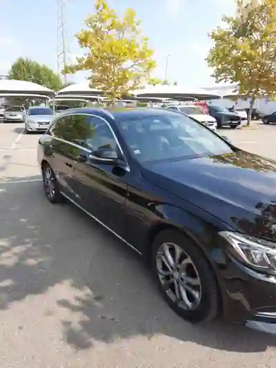 Mercedes-Benz C 220 2015 - 15000 EUR, 250000 km - foto 2 de 9