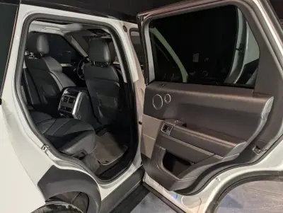 Land Rover Range Rover Sport 2018 - 47900 EUR, 107438 km - AUTO.MOTO.pt - 107438km - foto 12 de 17