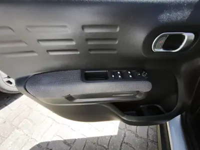 Citroën C3 Aircross 2019 - 12900 EUR, 169099 km - AUTO.MOTO.pt - 169099km - foto 7 de 14